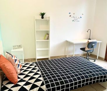 Viale Francesco Redi, Florence, Tuscany 50144 - Foto 6