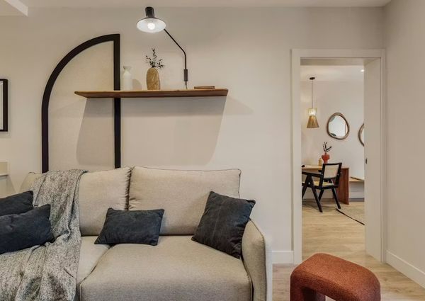 Carrer de Balmes, Barcelona, Catalonia 08022