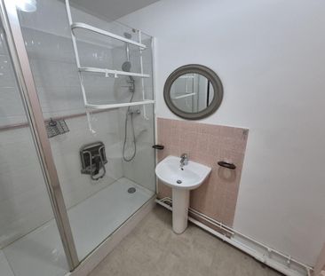 Location Appartement 2 pièces 66m² VALENCIENNES 59300 - Photo 5