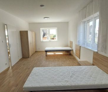 Pronájem bytu 1+1 50 m² - Fotografie 2