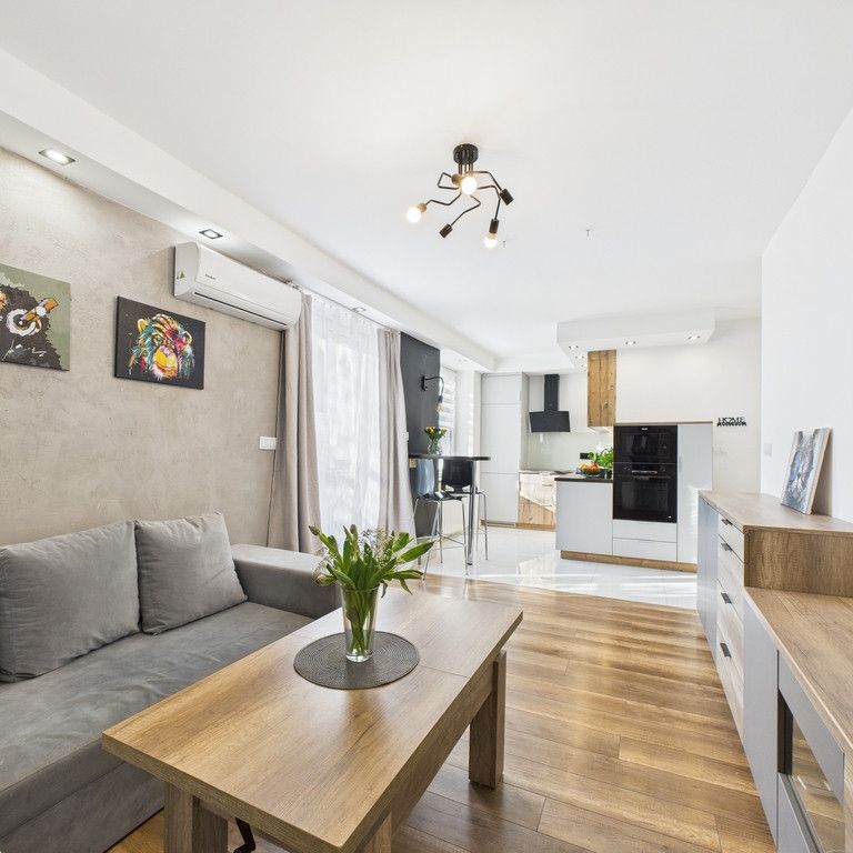 Słoneczne 2 pokoje, Bielany, blisko metra - Photo 1