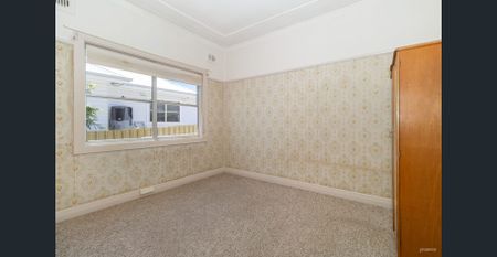 CHARMING NEW LAMBTON COTTAGE WITH GREAT YARD & SECURE PARKING - Photo 2