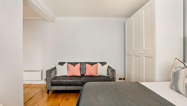 Hill Street, Mayfair, London - Photo 1