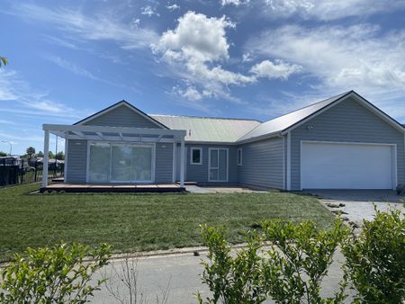 Quality Living - Omokoroa - Photo 3