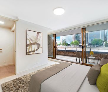 Fully Renovated Architectural Townhouse - Photo 3