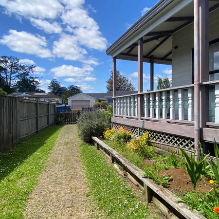 3 Bedrooms - Photo 3