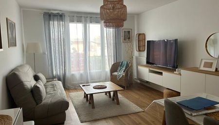 Appartement 3 pièces 68m2 REIMS 915 euros - Photo 2