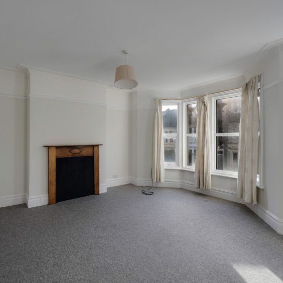 2 Bed Flat - Photo 1