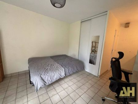 BREST - STUDIO - A DEUX PAS DES FACULTES - Photo 2