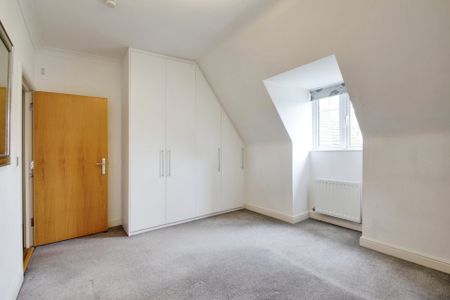 2 bed flat to rent in Seven Hills Road, Iver Heath, SL0 - Photo 2