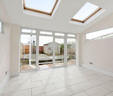 3 bedroom terraced house to rent - Photo 1