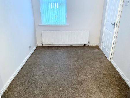 23 Ellis Street, Carrickfergus, BT38 8AY - Photo 4