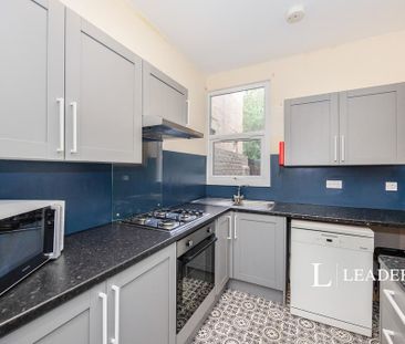 3 bedroom terraced house to rent - Photo 6