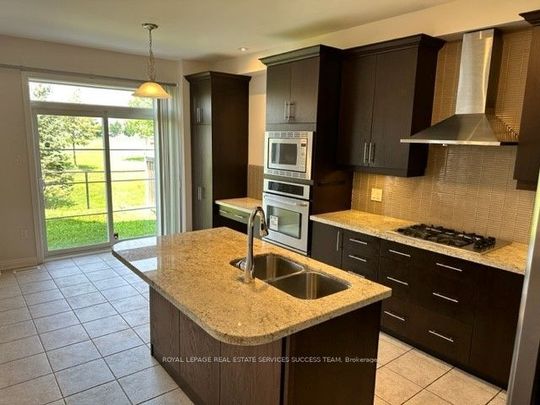 For Lease - 81 Kaitting Trail, Oakville, Ontario - Photo 1