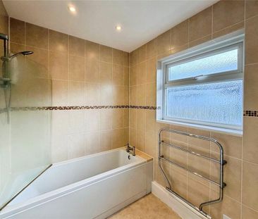 2 bedroom maisonette to rent - Photo 3