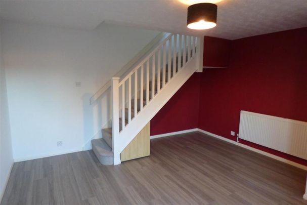 2 bedroom property to rent - Photo 1