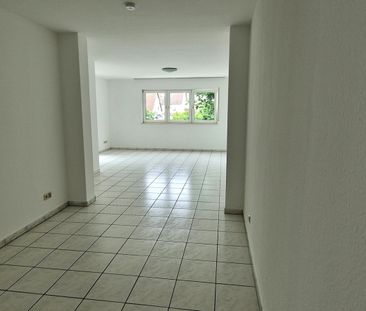 Gepflegte 2 Zimmerwohnung * Balkon * neue EBK * Duplex Stellplatz in Heusenstamm - Foto 3