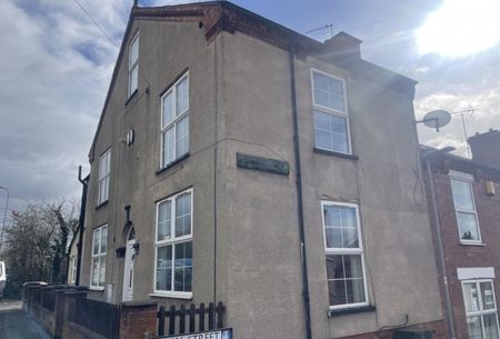 345 Monks Road, Lincoln, LN2 5LG - Photo 3