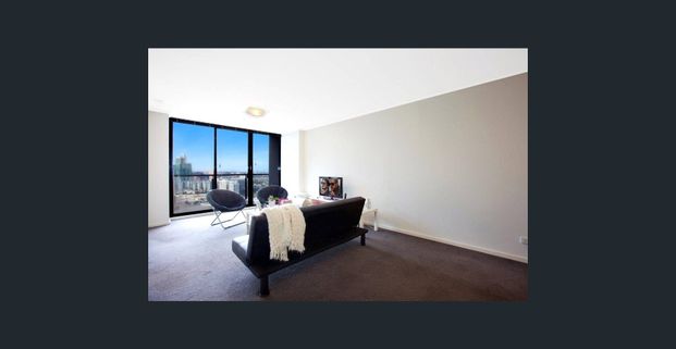 Conveniently Located in Southbank - Photo 1