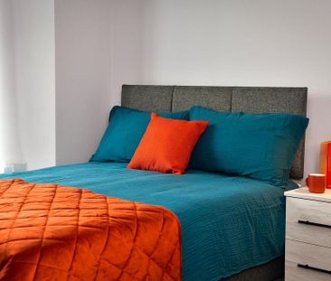 6 bedroom terraced house to rent - Photo 4