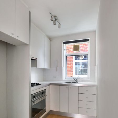 11/38 Burnley Street, Richmond VIC 3121 - Photo 3