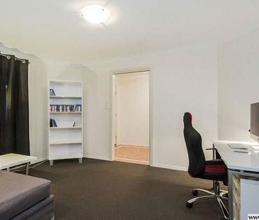 40 Audrey Avenue, Helensvale Monterey Keys - Photo 1