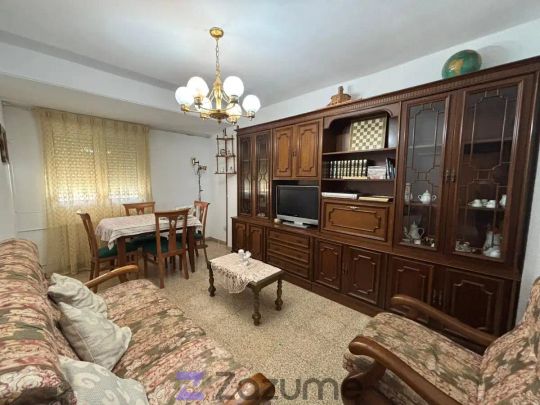 Piso de alquiler en C. del Cardenal Cisneros, Las Fuentes - Foto 1