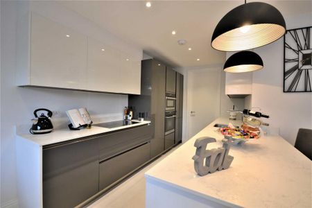 3 bedroom apartment to rent - Photo 2
