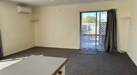 MASTERTON - 2 BEDROOMS - Photo 4