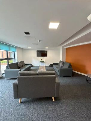 Silver Studio - Photo 1