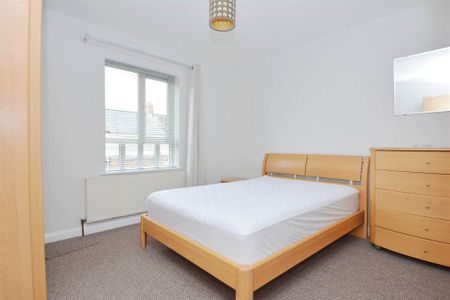 24 Maldon Court, Belfast, BT12 6GY - Photo 5