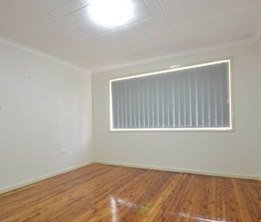 Fully Renovated Three Bedroom Home - Photo 5