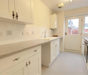 3 bedroom semi-detached house to rent - Photo 6