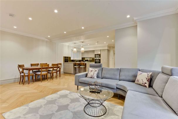 A duplex, two bedroom apartment situated in the award winning development, Hitherbury House. - Photo 1