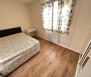 Silverbirch Avenue, Coventry, Canley - Photo 4