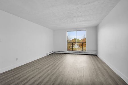 For Lease - 294 Saulsbury Street Unit# 309, Strathroy-Caradoc, Ontario - Photo 4