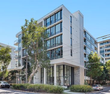 Luxuriously Appointed One Bedroom Haven - Unfurnished - Photo 3