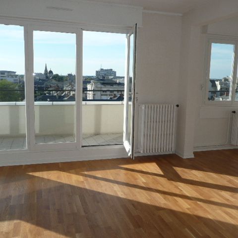 Location Appartement 4 pièces 91m² - Photo 1