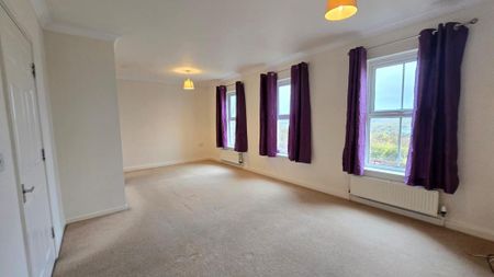 4 bedroom apartment to rent - Photo 5