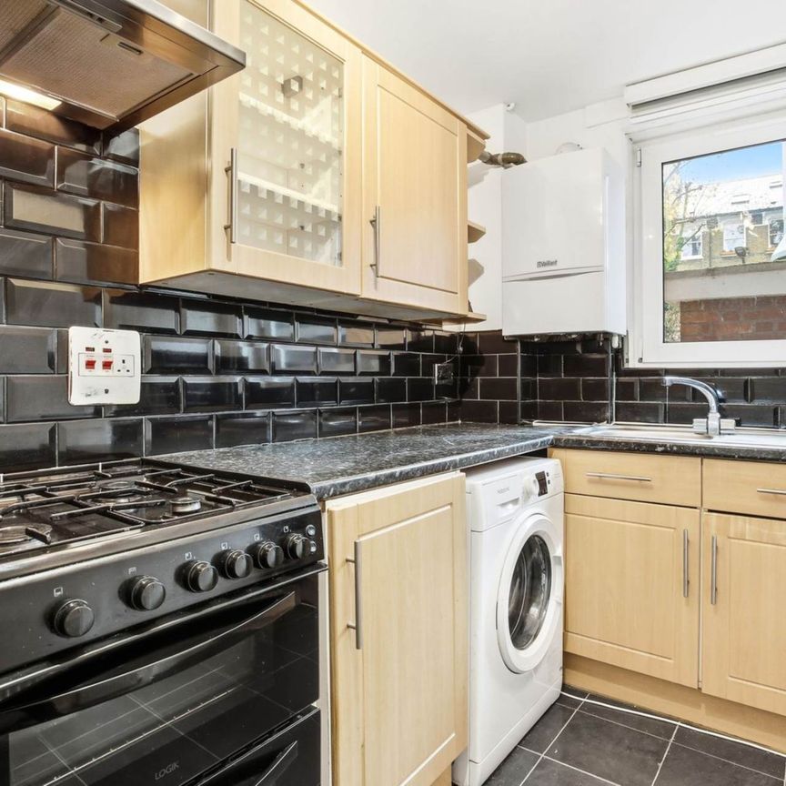 Price £2,095 pcm - Available Now - Unfurnished - Photo 1