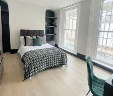 1 bedroom in a house share to rent - Photo 2