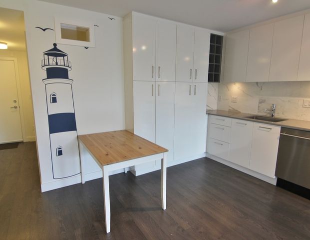 Spacious 2 bed, 1 bath in Chinatown! (Unfurnished) — 2 Bedroom - Photo 1