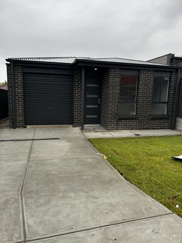 Near New Family Home - Photo 4