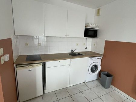 T1 BIS EN RESIDENCE SECURISEE AVEC PARKING AERIEN - Photo 3