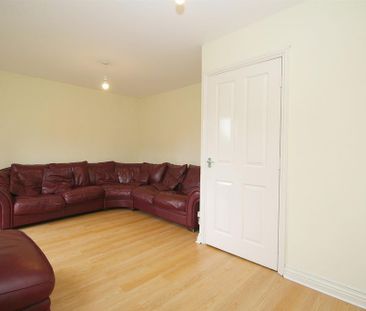 4 bedroom terraced house to rent - Photo 3