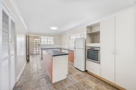 9 Silkwood Street, Kirwan QLD 4817 - House For Rent | Domain - Photo 3