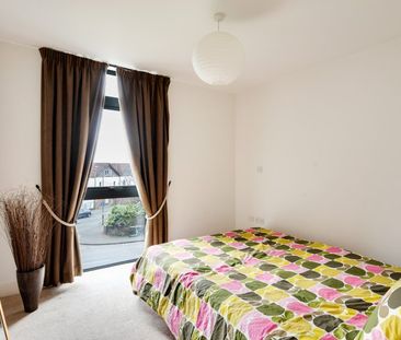 2 Bed Flat - Photo 4