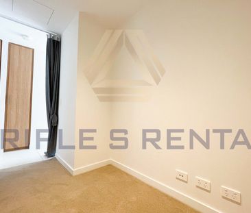 Crown Waterfall Apartment Available Now!! 1 Bed +Study & 1 Bath; Fr... - Photo 2