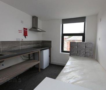 1 bedroom in a house share to rent - Photo 6