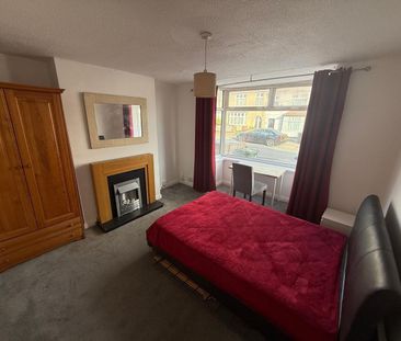 4 Bed Terraced House, Third Avenue, BS7 - Photo 3